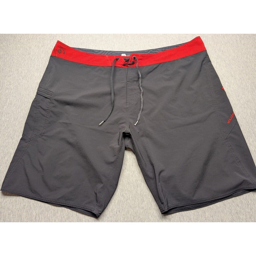 Volcom Hawaii Mod-Tech Boardshorts Men's Size 44